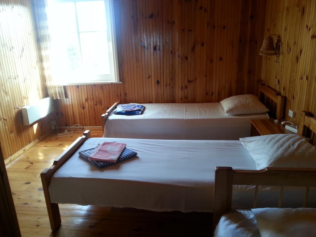 Katri Guesthouse Tubala Habitación foto